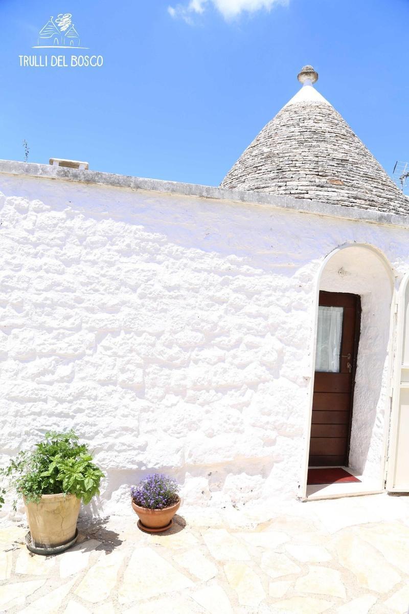 مبيت وإفطار ألبيروبيللو Trulli Del Bosco المظهر الخارجي الصورة