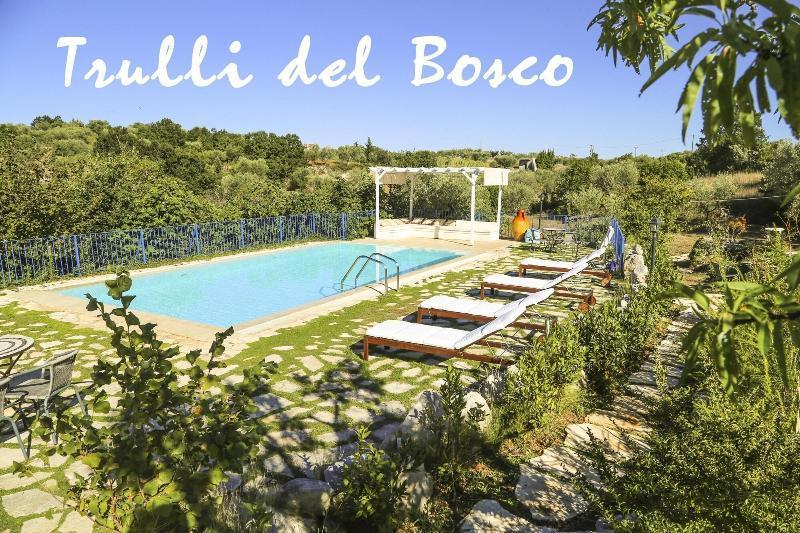 مبيت وإفطار ألبيروبيللو Trulli Del Bosco المظهر الخارجي الصورة