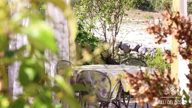 مبيت وإفطار ألبيروبيللو Trulli Del Bosco المظهر الخارجي الصورة
